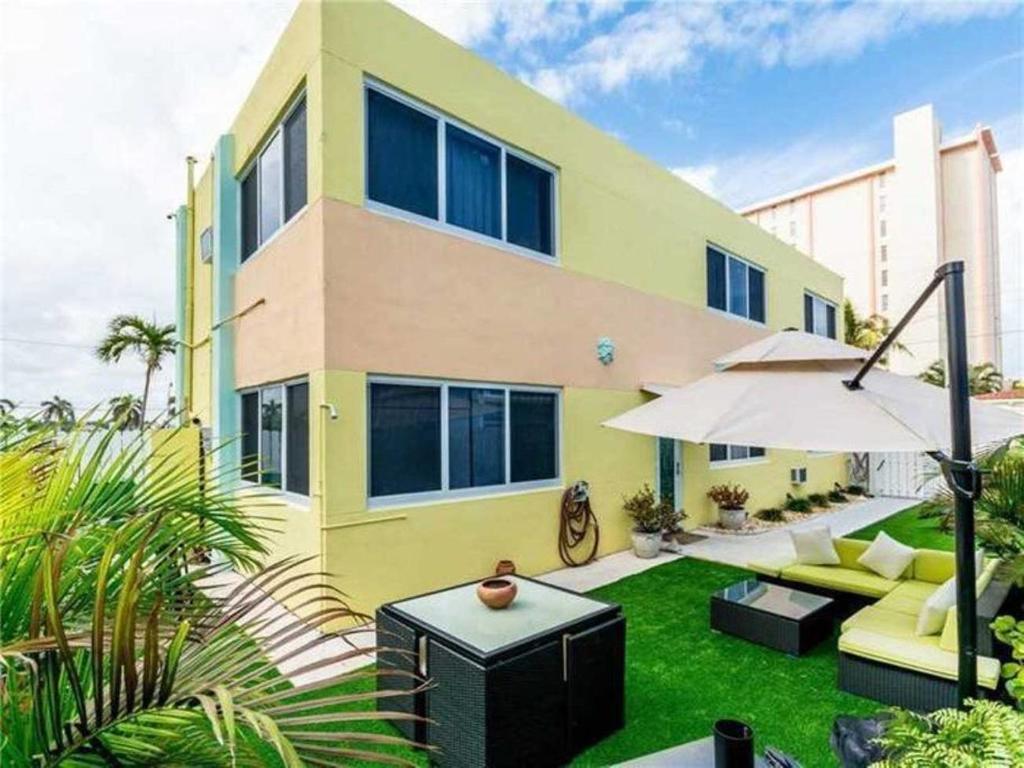 Hollywood Beachfront House Экстерьер фото