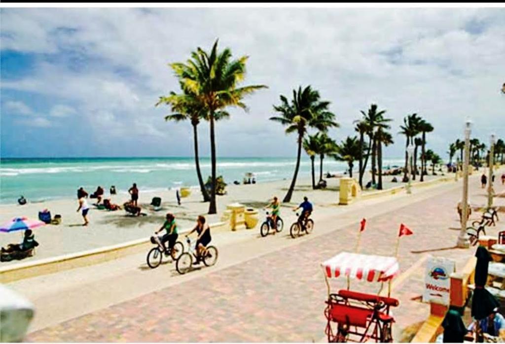 Hollywood Beachfront House Экстерьер фото